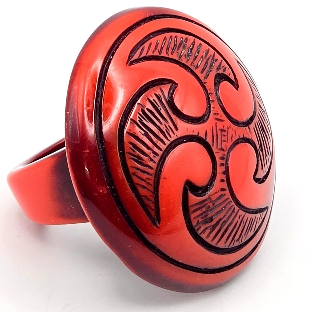 Vintage Red Resin Carved Scroll Statement Cocktail Ring Size 9 Etched Red Brown